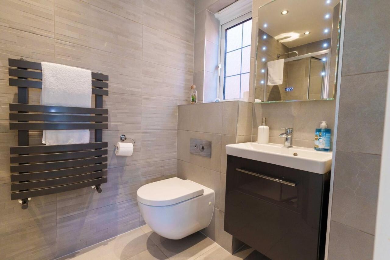 Redgrave Detached With Free Parking 4 Minutes From Walls Сasa de vacaciones *