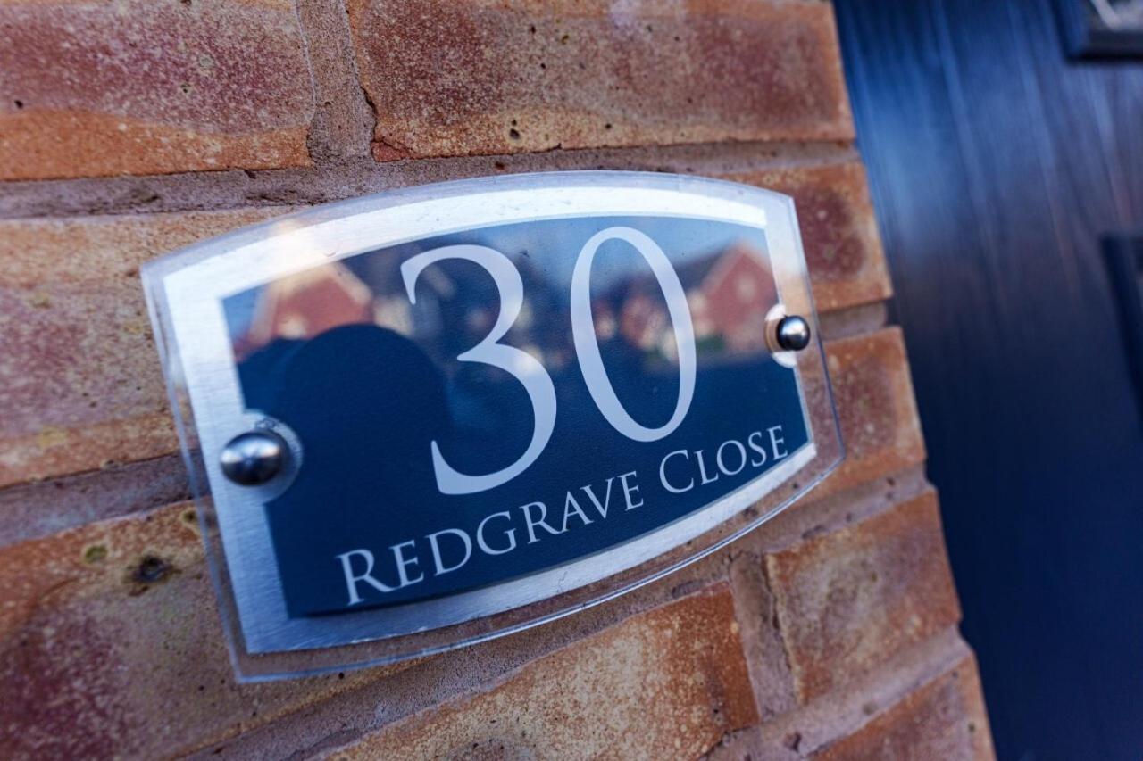 Redgrave Detached With Free Parking 4 Minutes From Walls York